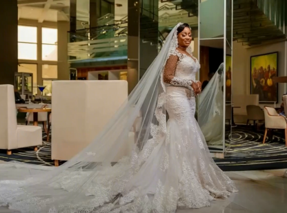 Gorgeous Mermaid Bridal Gown with Long Sleeves Pearls Lace Appliques Wedding Dress