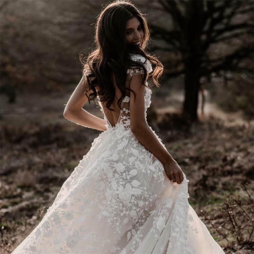 fluffy princess wedding dress White Puffy Ball Princess wedding gown XXXL / White