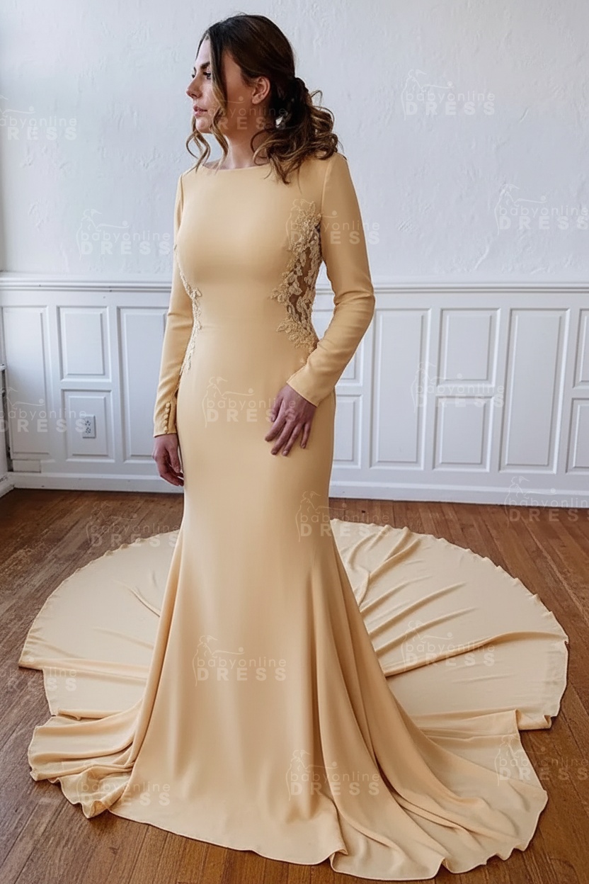 Elegant White Long Sleeves Satin Floor Length Wedding Dress with Lace Appliques