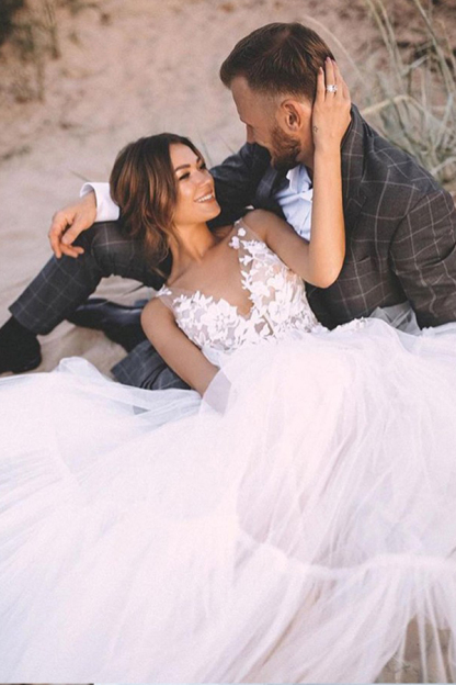 V-neck Elegent Boho A-line Tulle Wedding Dresses