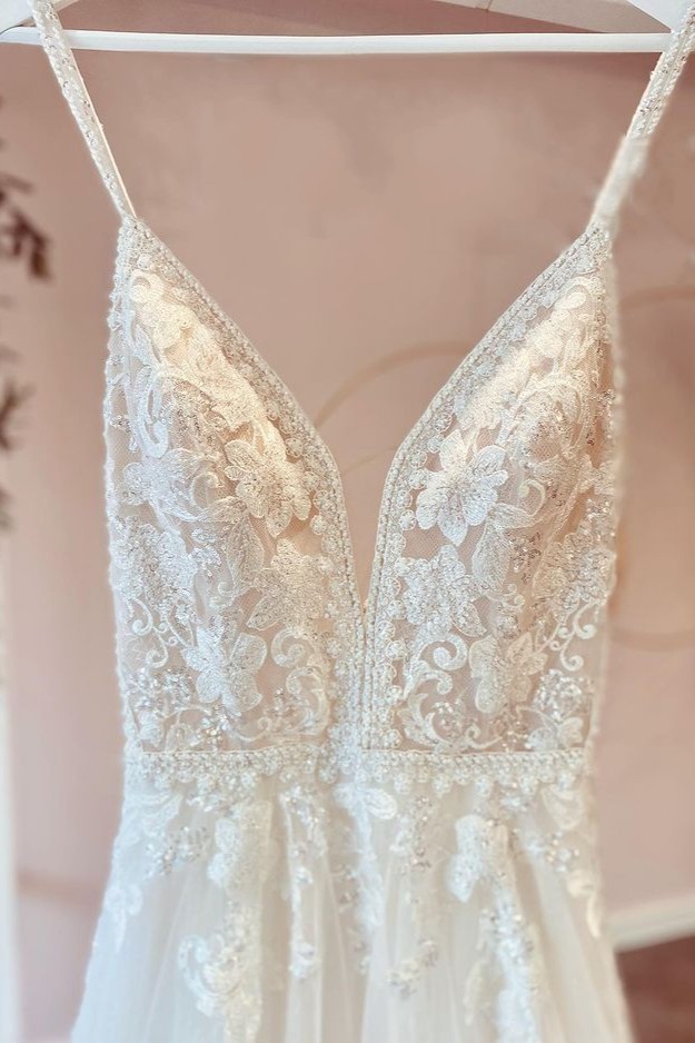 Elegant Sleeveles Tulle Lace Wedding Dresses Aline Long Bridal Dress