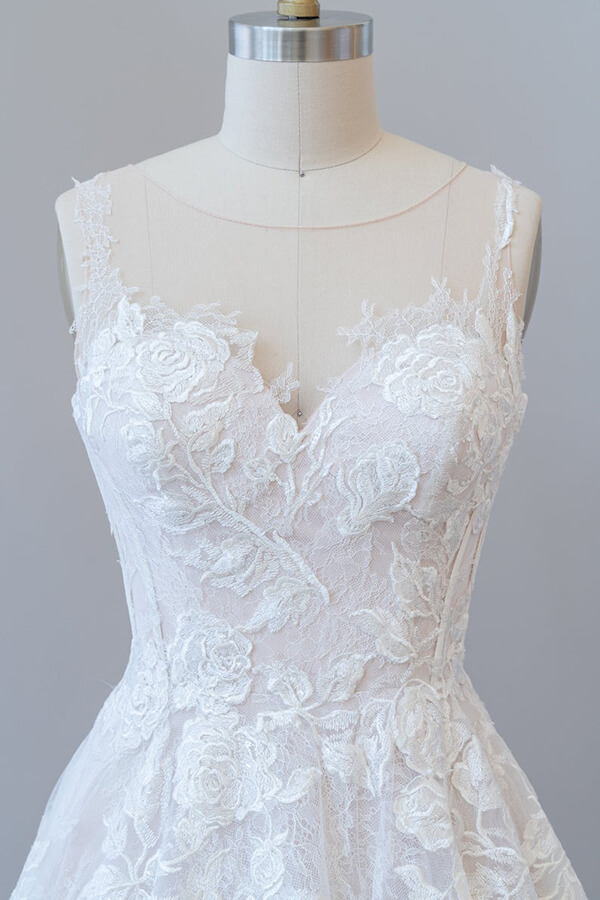 White Sweetheart A-line Princess Lace Wedding Dress