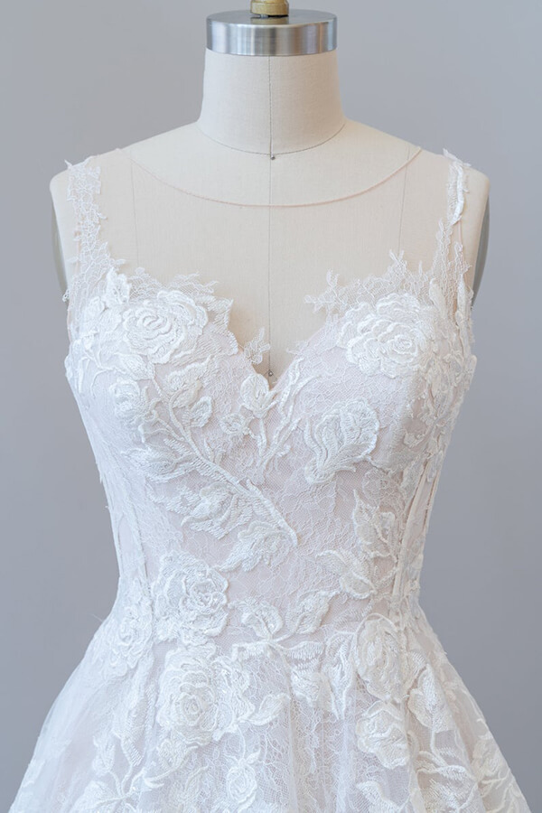 White Sweetheart A-line Princess Lace Wedding Dress