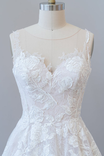 White Sweetheart A-line Princess Lace Wedding Dress