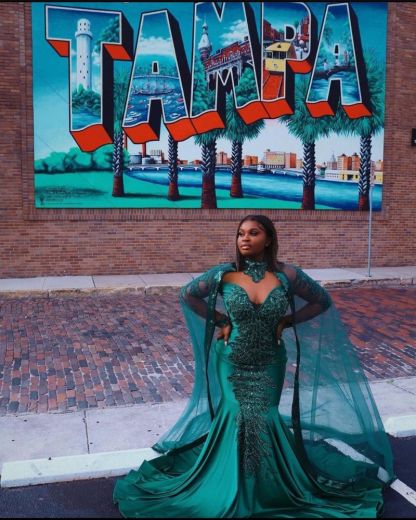 Glamorous Mermaid Evening Gowns Long Sleeve Appliques Floor Length Cape