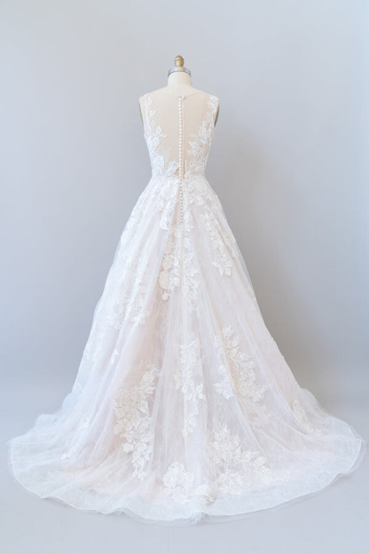 White Sweetheart A-line Princess Lace Wedding Dress