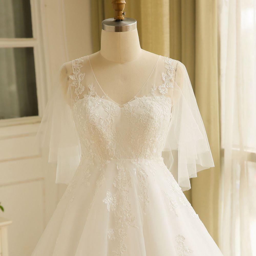 Elegant Plus Size Lace Wedding Dress A-line Floor Length V-neck Tulle Appliques Lace-up Poet Sleeves