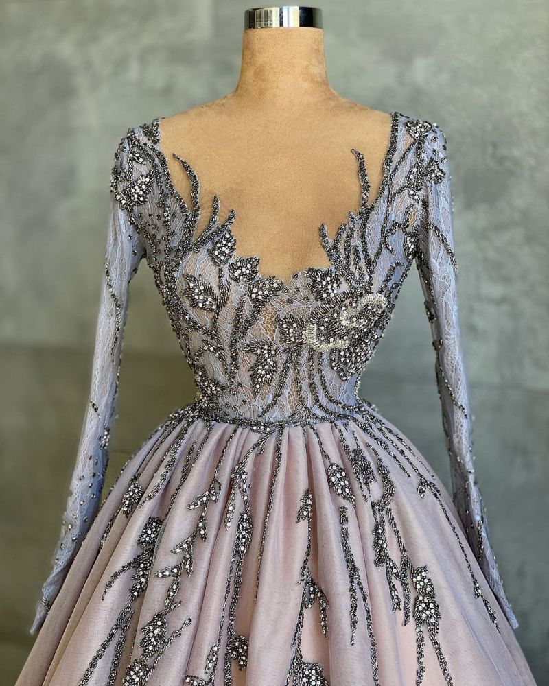 Luxury Long Sleeves V-Neck Floral Appliques Ball Gown