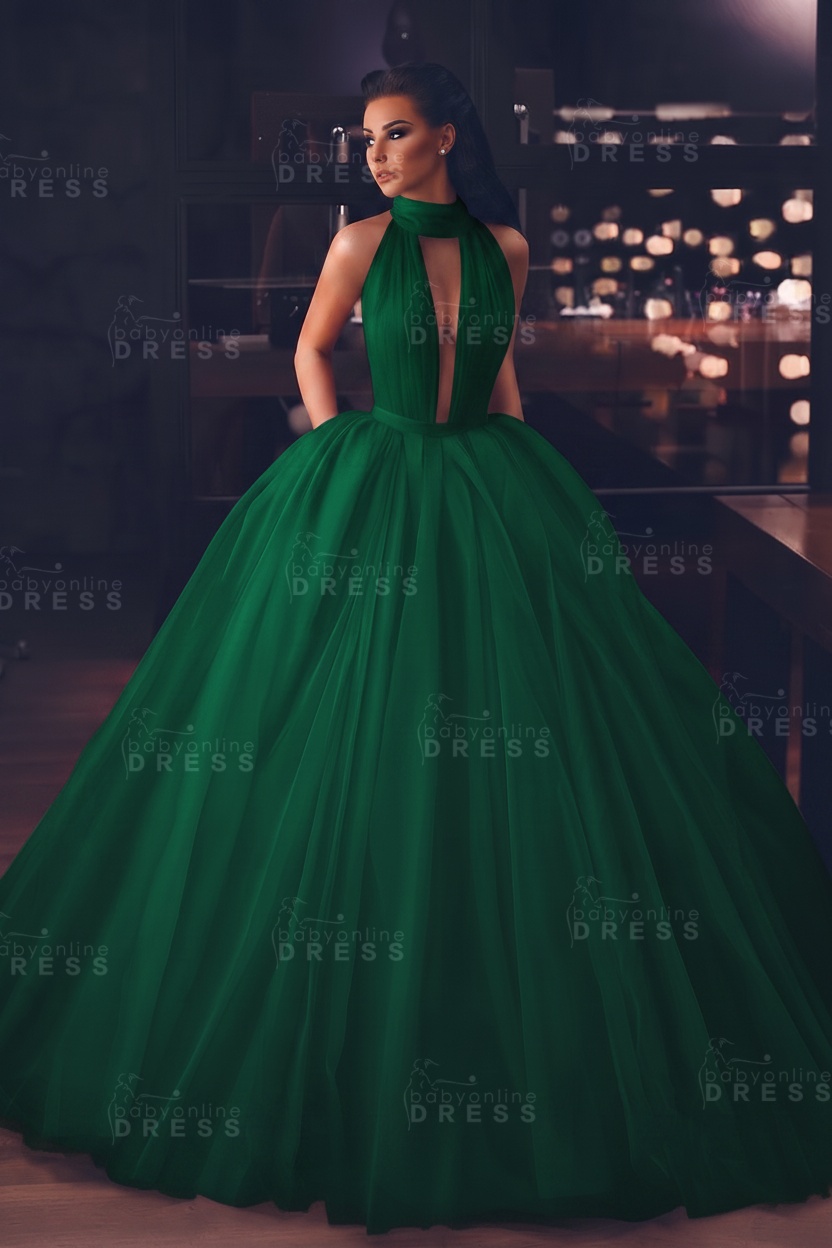 Sexy High-Neck Sleeveless Ball Gown Evening Dress with Pockets