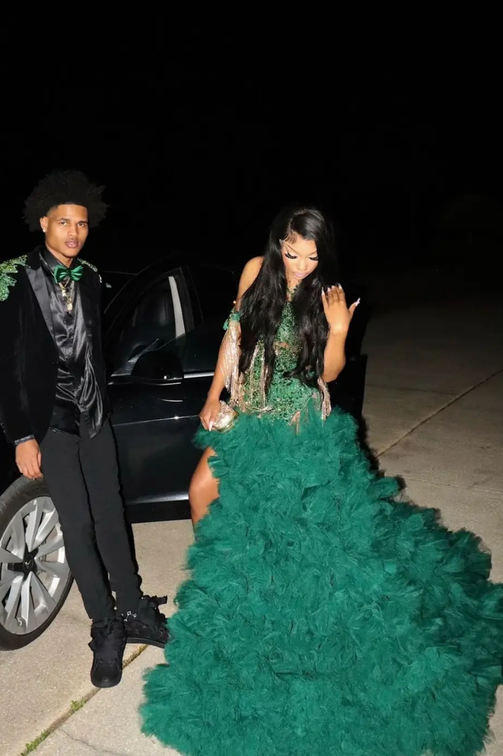 Gorgeous Sleeveless Beadings Mermaid Prom Dress Long with Veil High Split Emerald Green Evening Gown