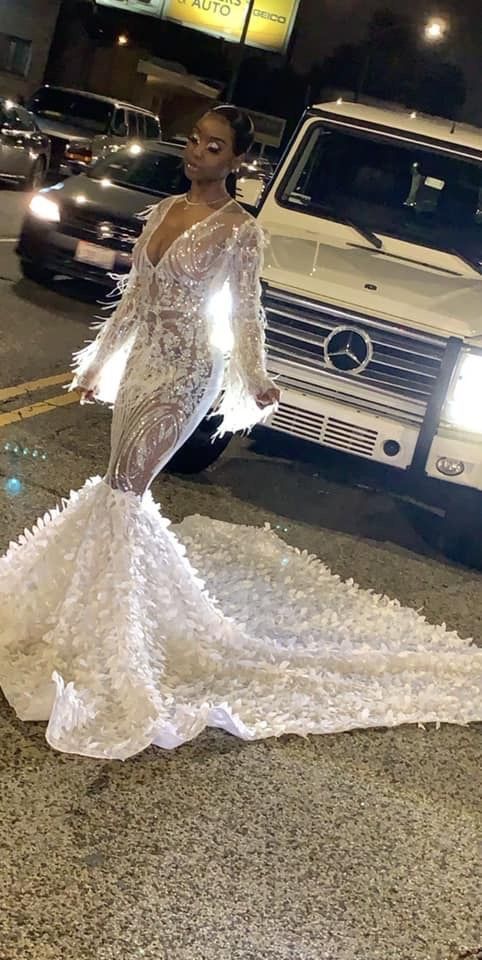 Sexy V-neck Sparkle Beads Appliques Prom Dresses | Long Sleeve Alluring Fit and Flare Evening Gowns