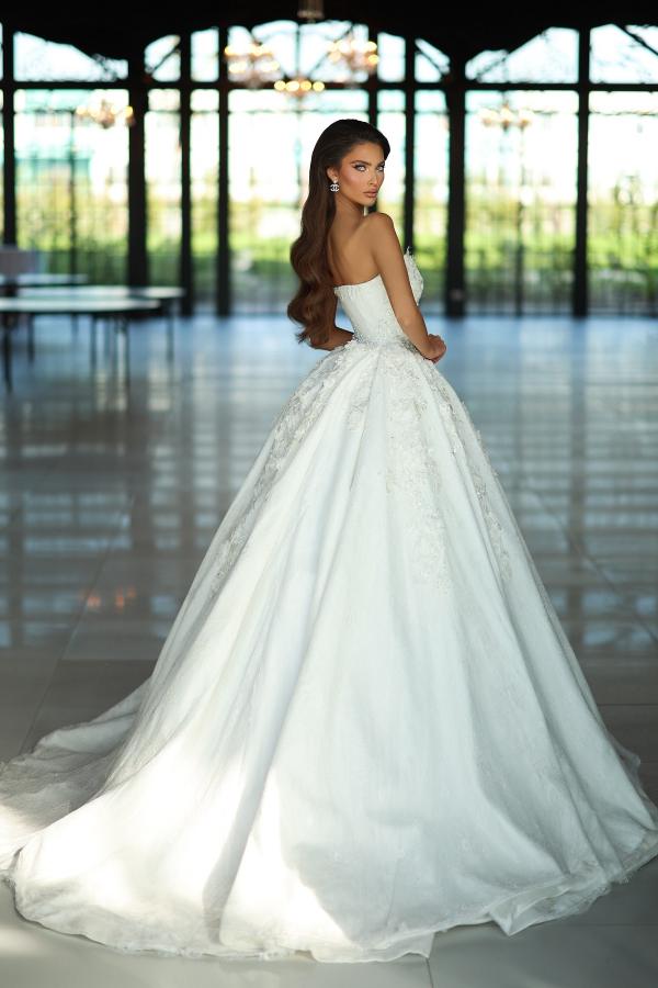 Glamorous Floor-Length V-Neck Strapless A-Line Satin Wedding Dresses with Appliques.