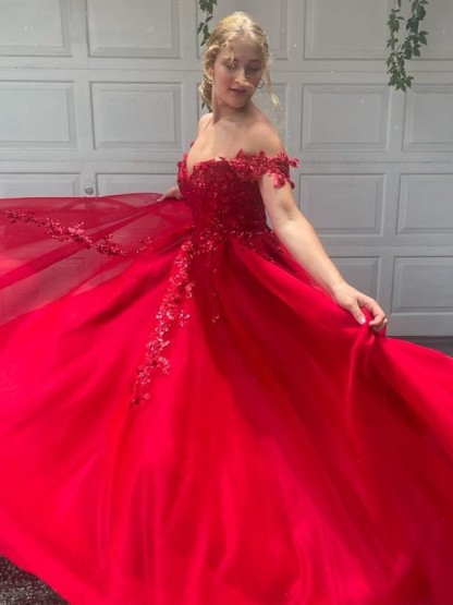 Off the shoulder burgundy sweetheart lace prom dress