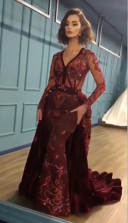 Sparkly Beading Burgundy Long Sleeves Prom Dresses with Appliques