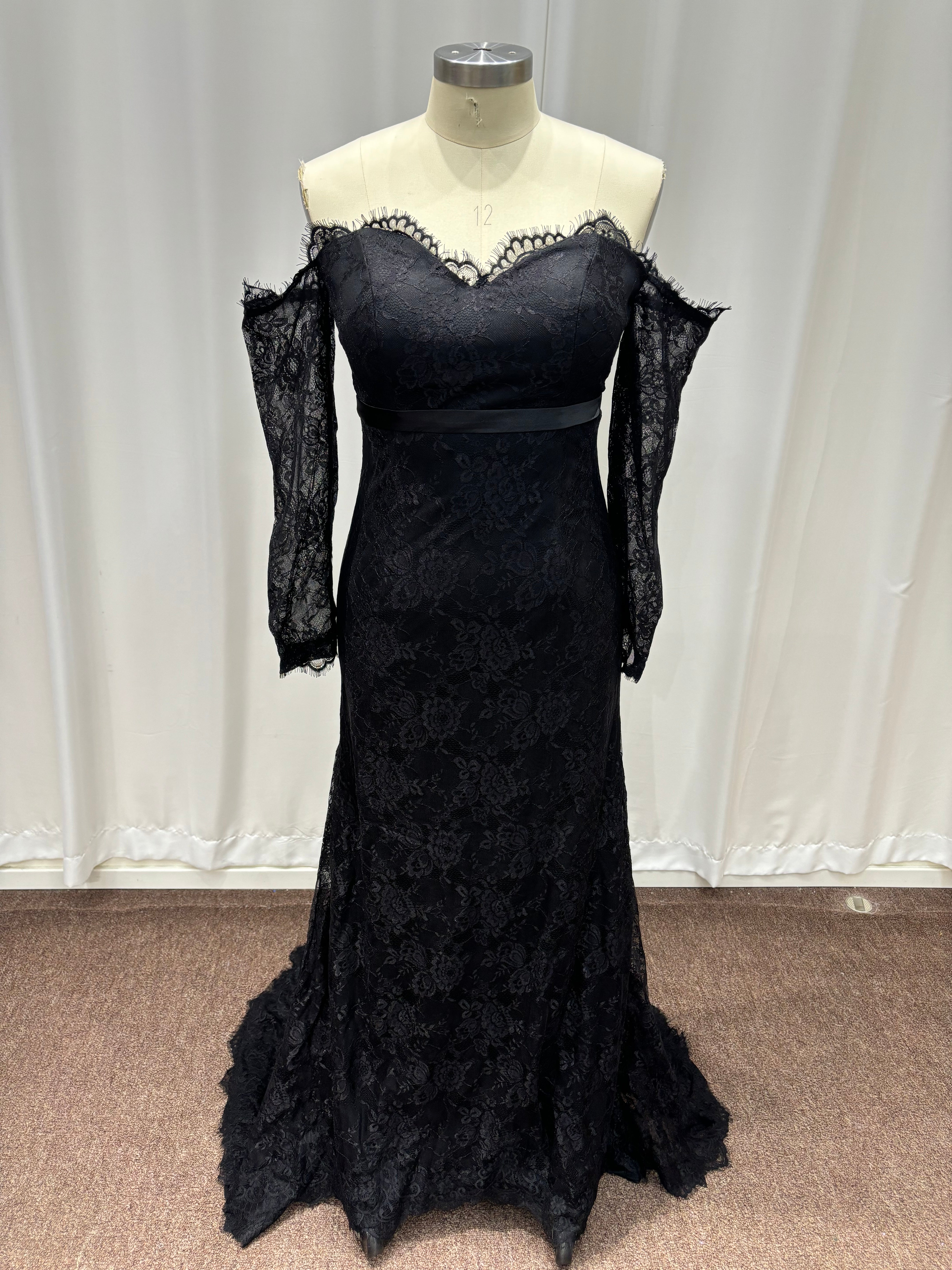 Black Off-The-Shoulder Lace Long Sleeves Mermaid Evening Dresses