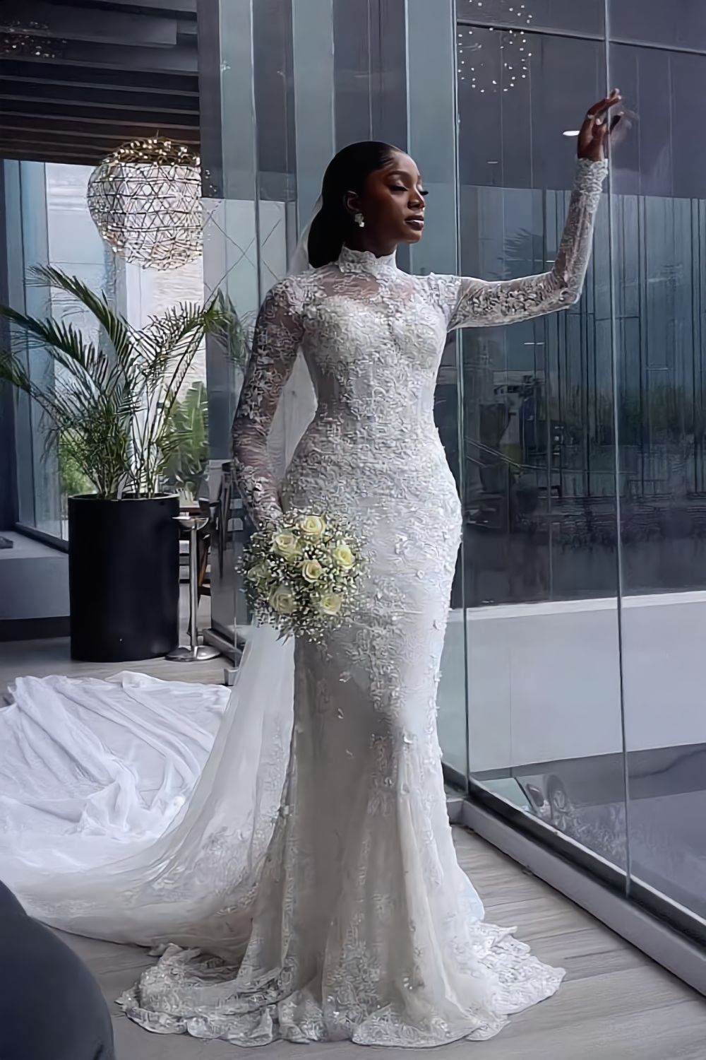 Gorgeous Mermaid Wedding Dresses High Neck Lace Bridal Gowns with Appliques