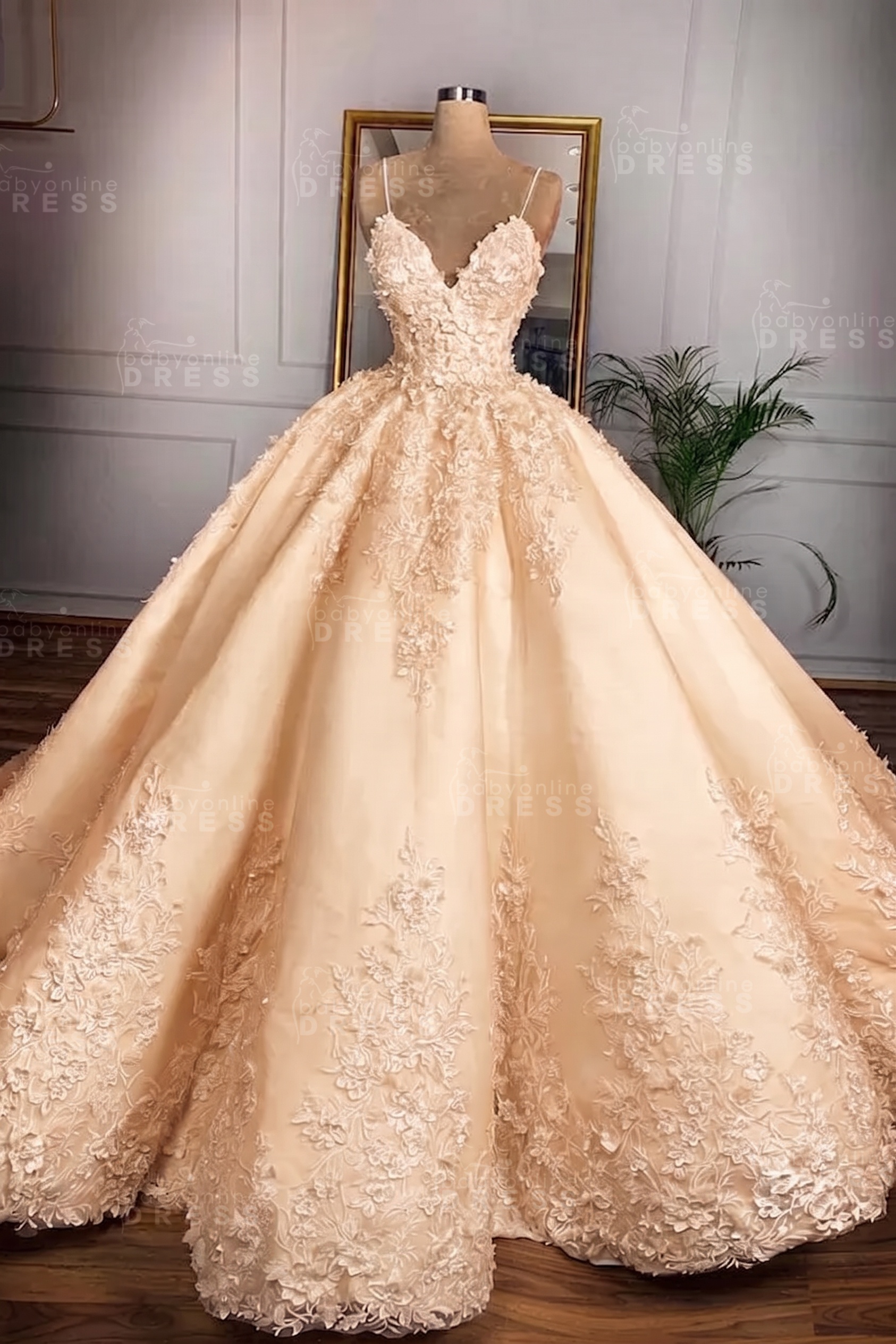 Sweetheart White Ball Gown Luxury Lace Wedding Dresses