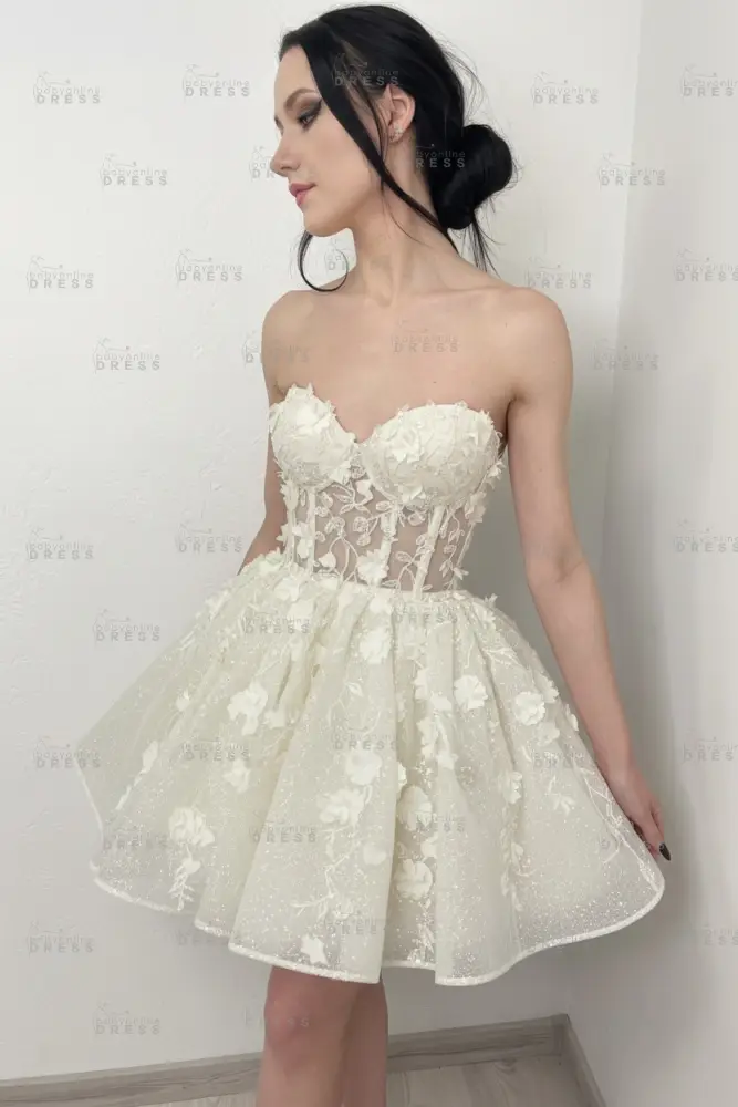 Sweetheart Strapless Lace Appliques A-Line Short Wedding Dresses