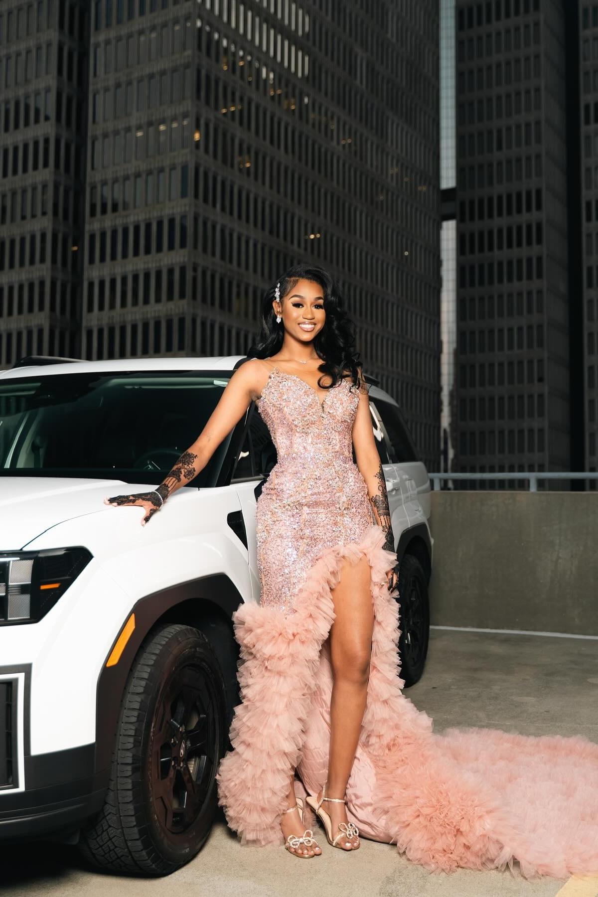 Luxury Strapless Sleeveless Sequins Mermaid Prom Dress with Train