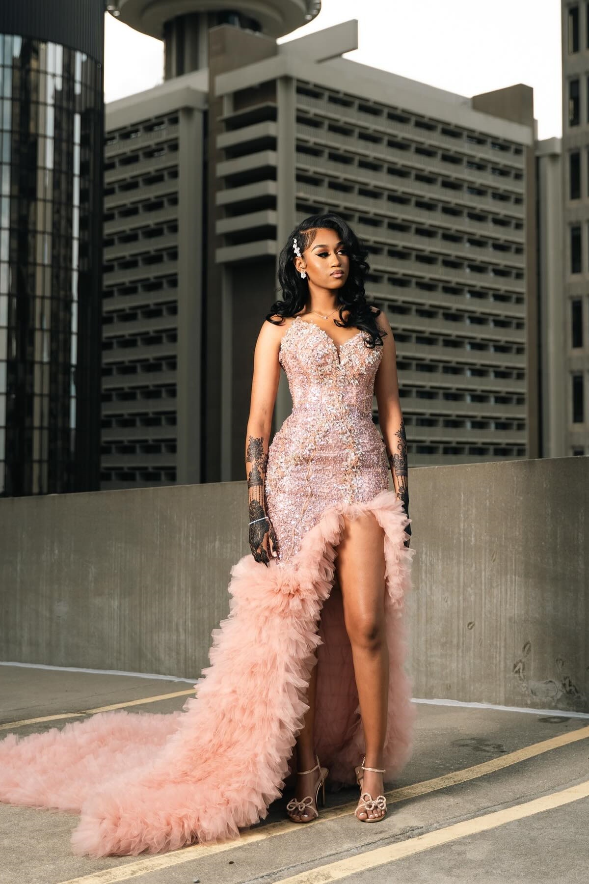 Luxury Strapless Sleeveless Sequins Mermaid Prom Dress with Train