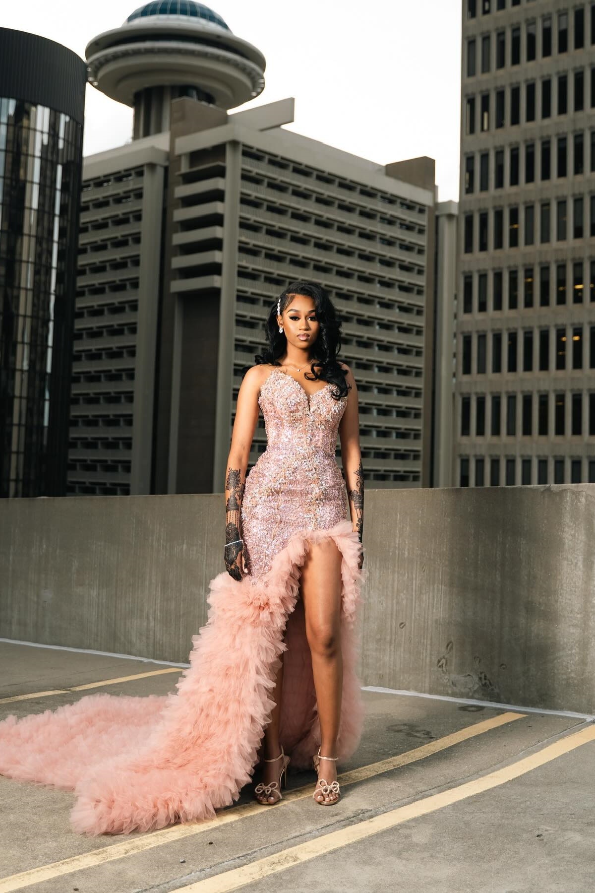 Luxury Strapless Sleeveless Sequins Mermaid Prom Dress with Train