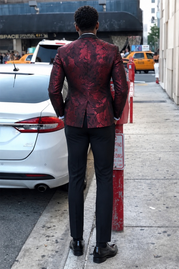 Peaked Lapel Burgundy Dinner Formal Bespoke Prom Suit Two Pieces