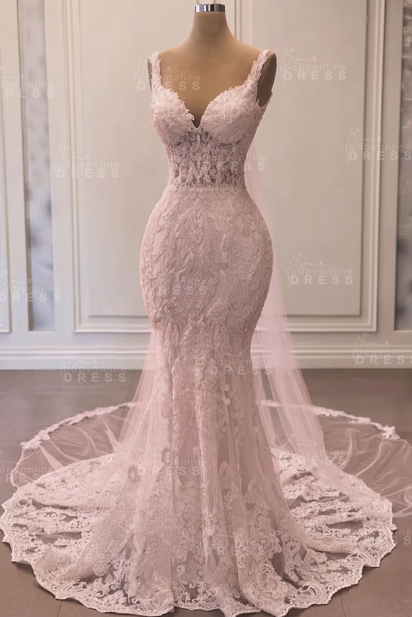 Classy Column Chapel  Mermaid Long Lace Wedding Dress with Straps