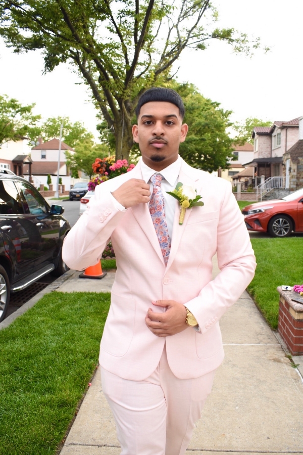 Pink Peaked Lapel Two Pieces Men Suits Regular Fit Prom Suits