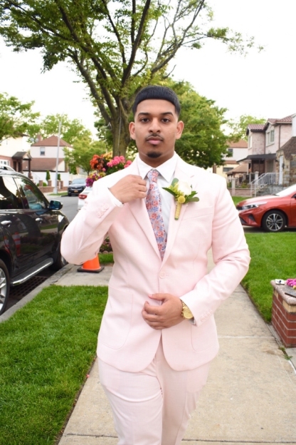 Pink Peaked Lapel Two Pieces Men Suits Regular Fit Prom Suits