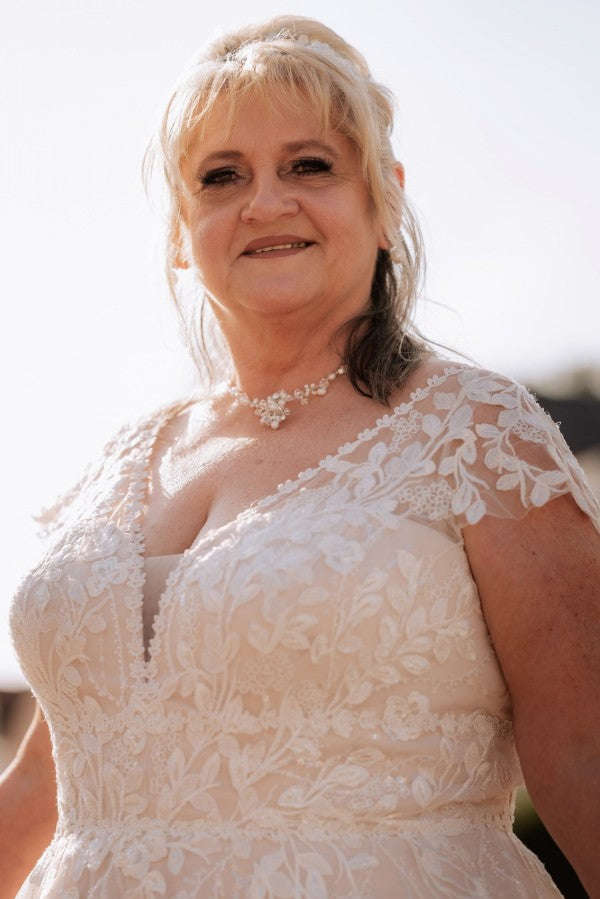 V-Neck A-Line Plus Size Wedding Dresses Short Sleeves