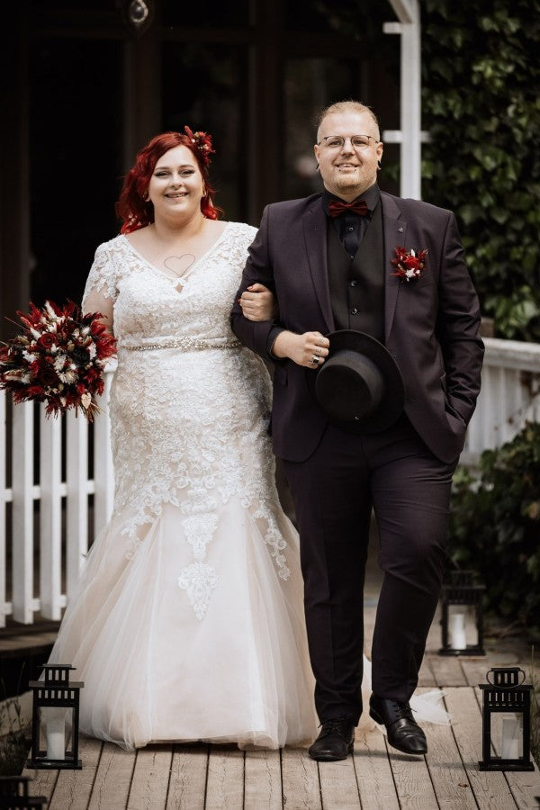 V-Neck Long Sleeves Mermaid Plus Size Lace Wedding Dresses