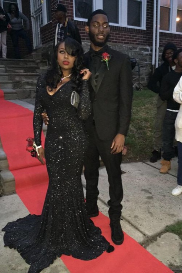 Sparkly Black Sequins Long-Sleeves Deep-V-Neck Alluring Prom Dresses