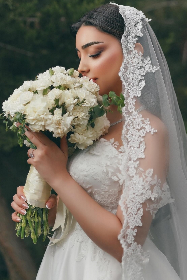 Sweetheart White Satin A-line Garden Wedding Dresses
