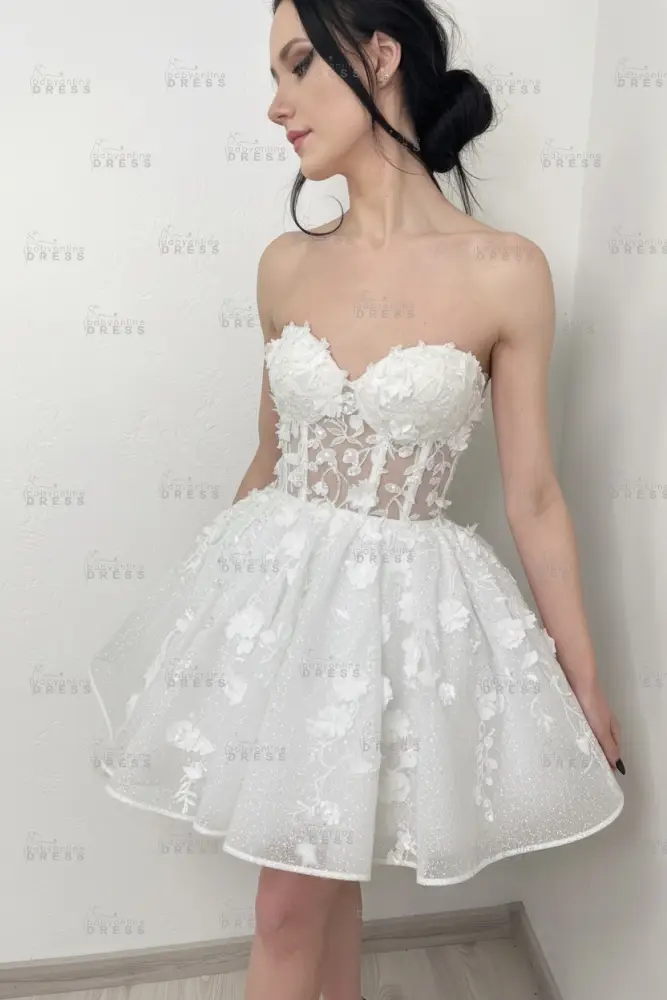 Sweetheart Strapless Lace Appliques A-Line Short Wedding Dresses