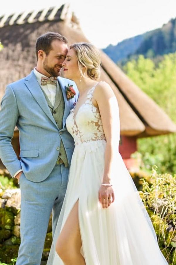 White Halter Princess Tulle Spring Wedding Dresses