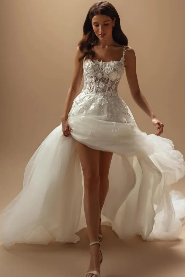 Spaghetti Straps Square Neck Tulle Aline Wedding Dress with Lace Appliques