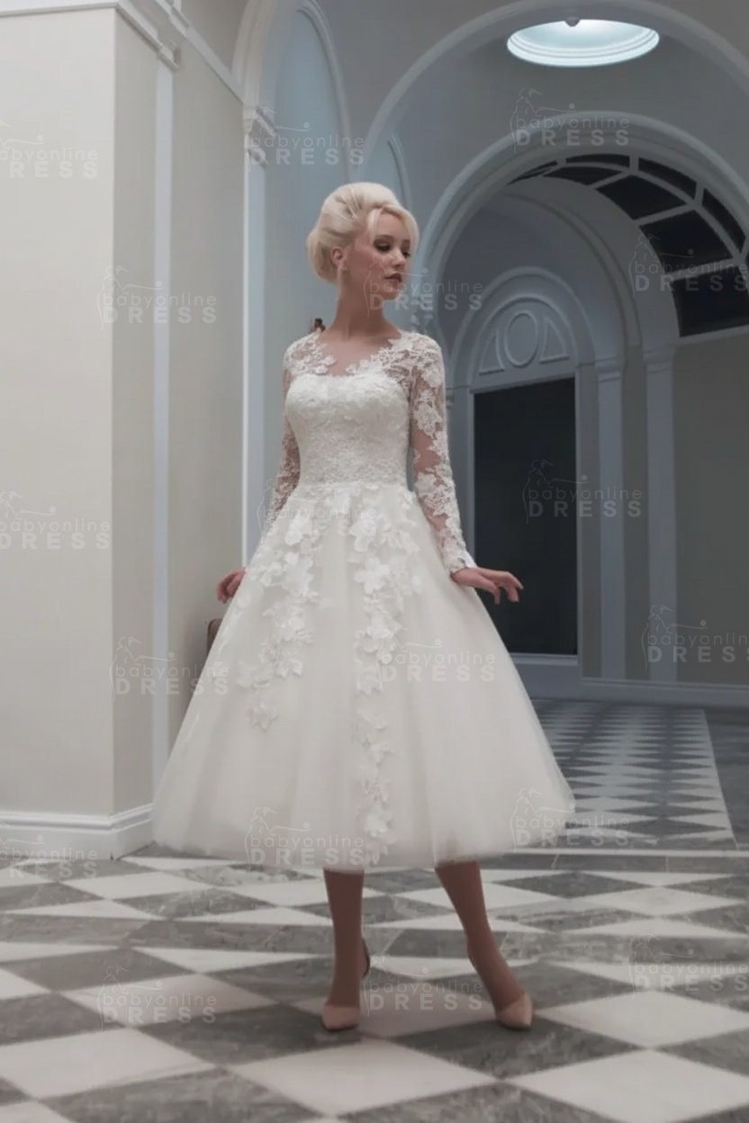 Vintage Ivory Long sleeves Lace appliques Short Wedding Dress
