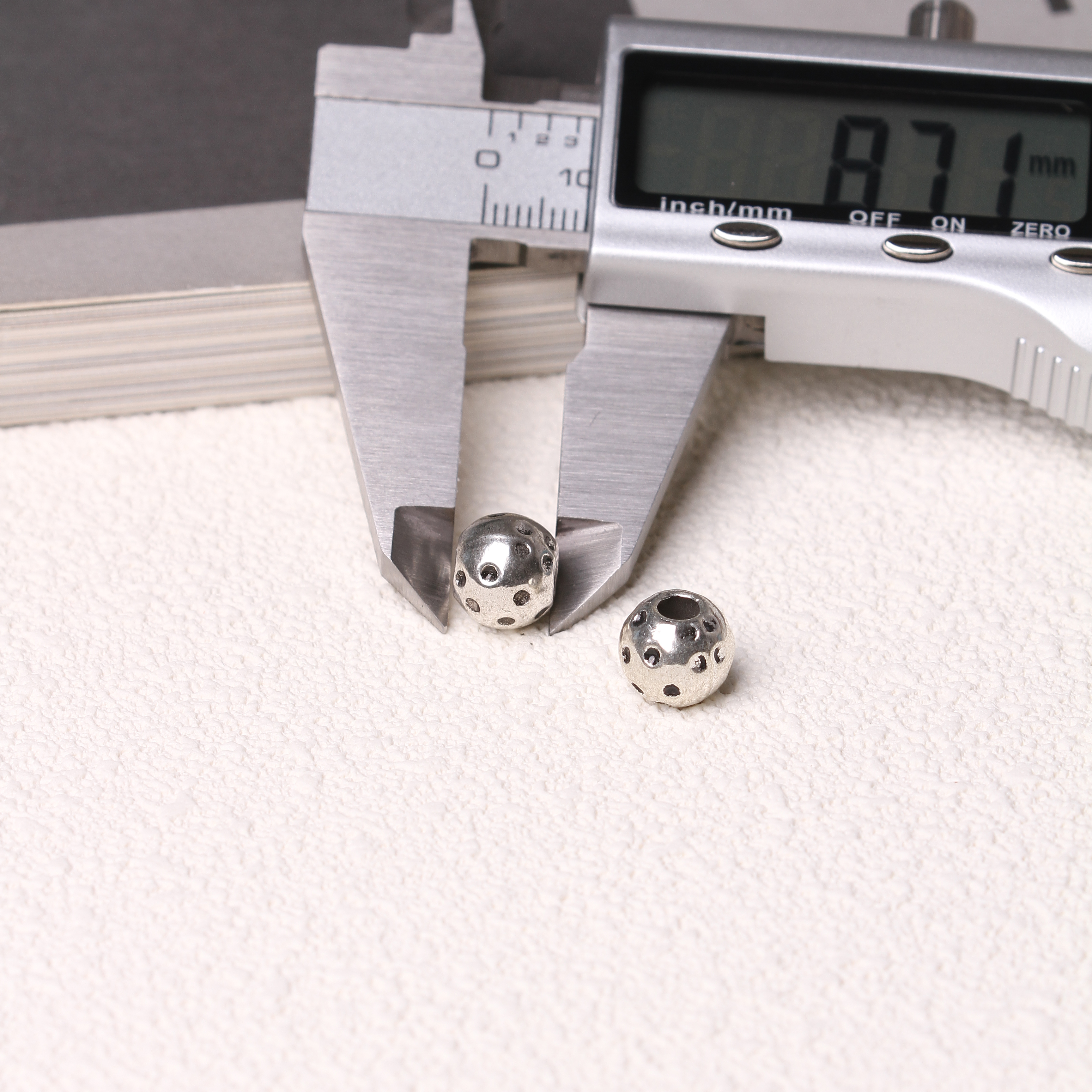 11/01=Tibetan silver charms(ALLOY) =ZS001-ZS100