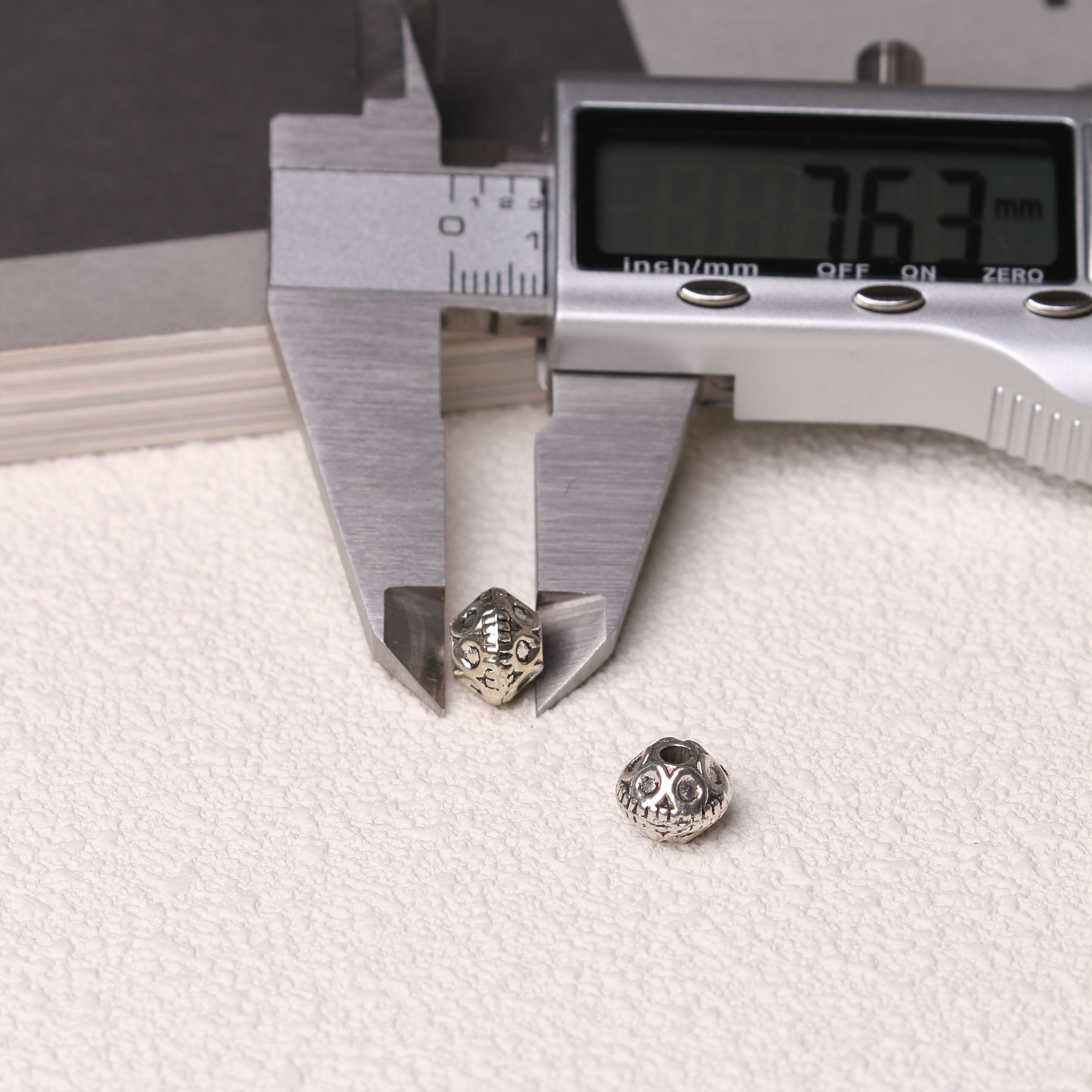 11/01=Tibetan silver charms(ALLOY) =ZS001-ZS100