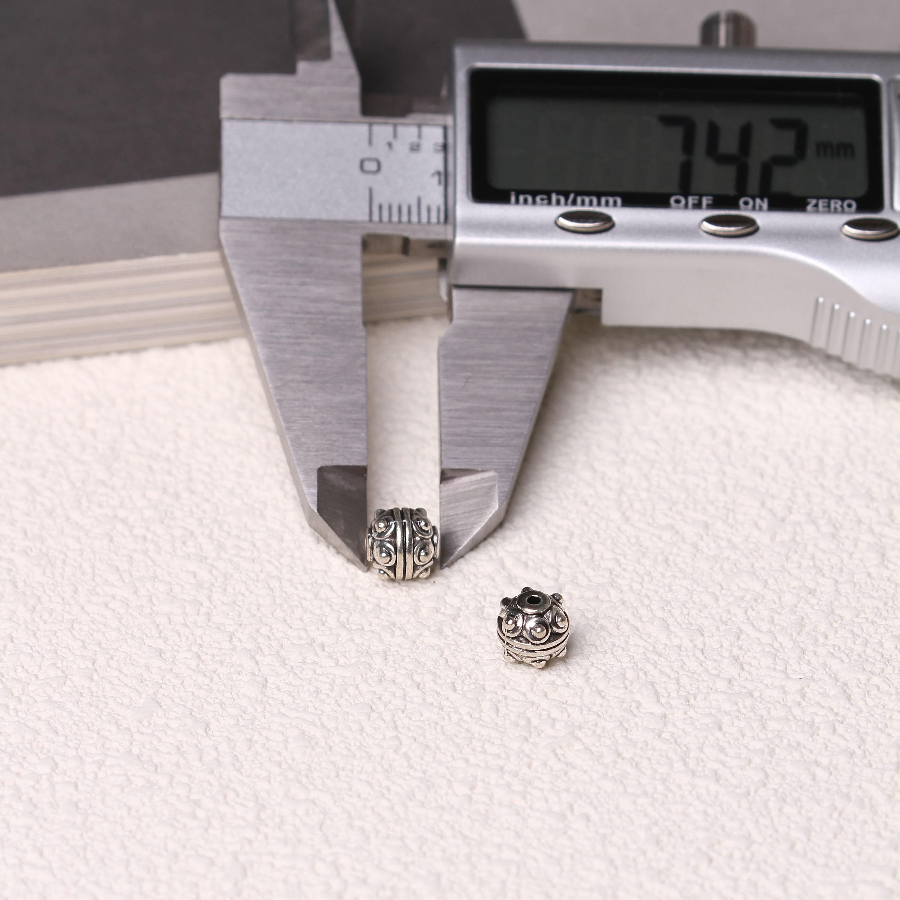 11/01=Tibetan silver charms(ALLOY) =ZS001-ZS100