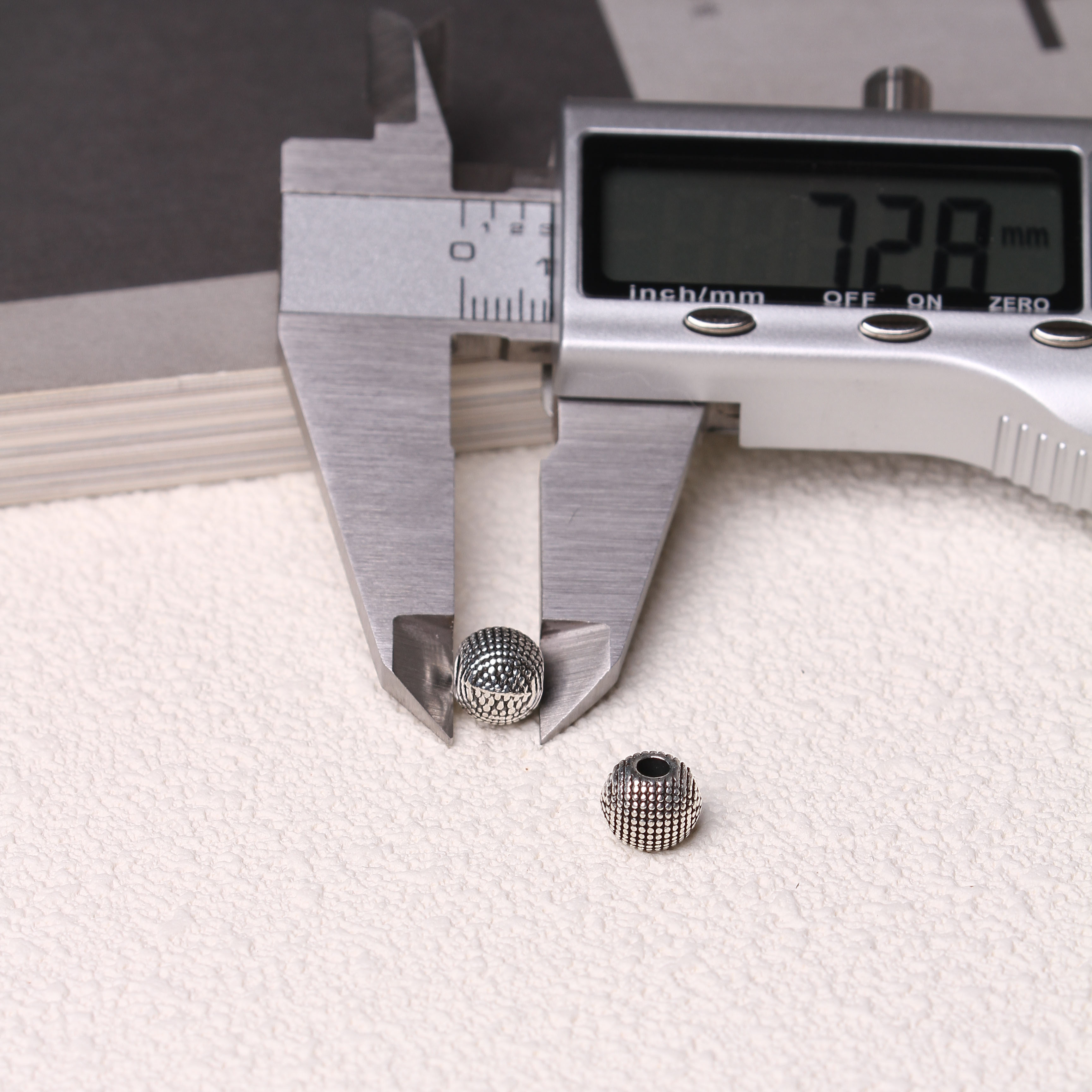 11/01=Tibetan silver charms(ALLOY) =ZS001-ZS100