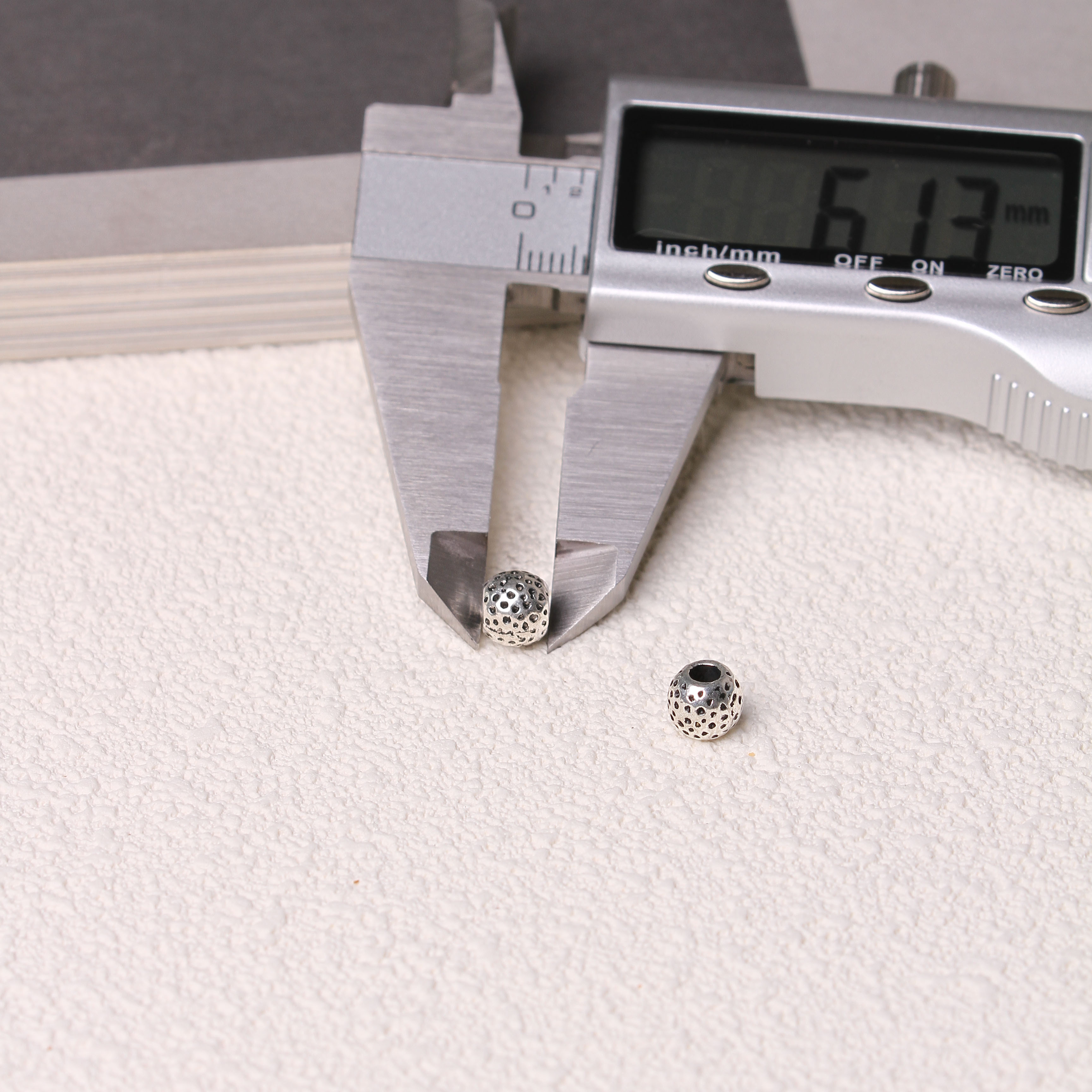 11/01=Tibetan silver charms(ALLOY) =ZS001-ZS100