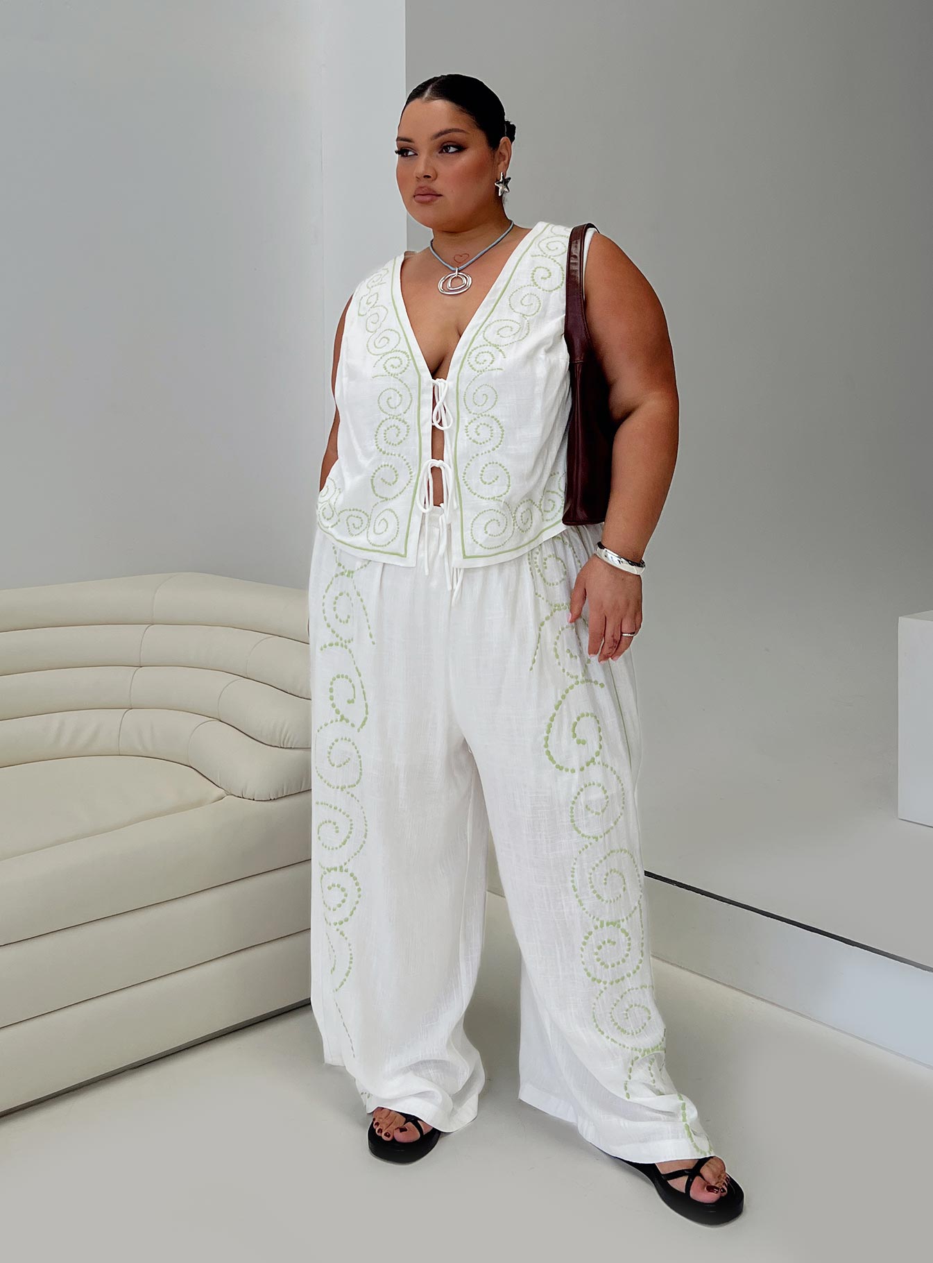 Kindred Pants White / Green Curve-Artabri