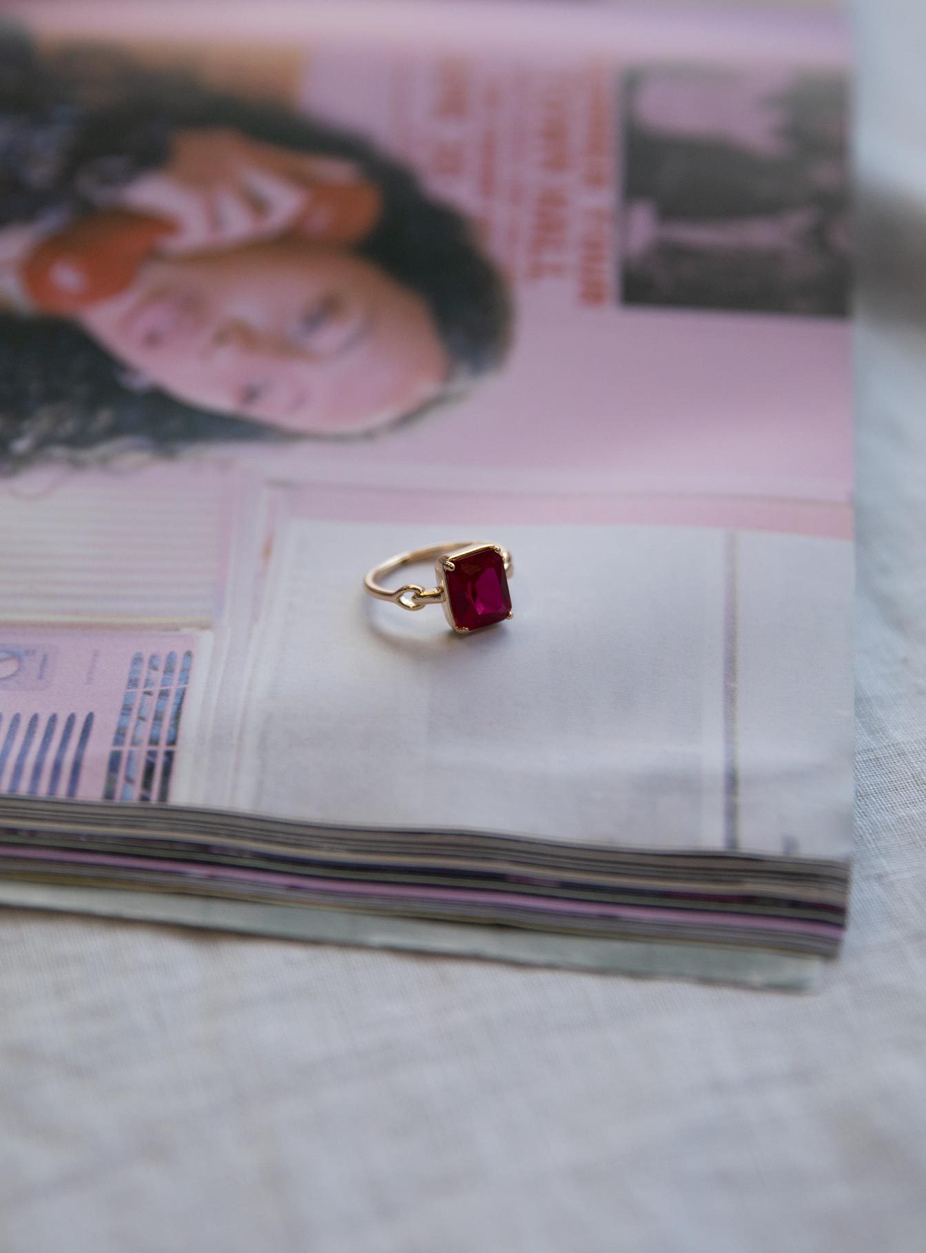 The Royals Ring Pink-Artabri
