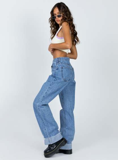 Ollie Straight Leg Jean Mid Wash Denim