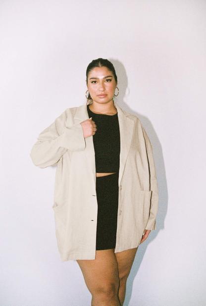 Amber Oversized Linen Blazer Beige Curve-Artabri