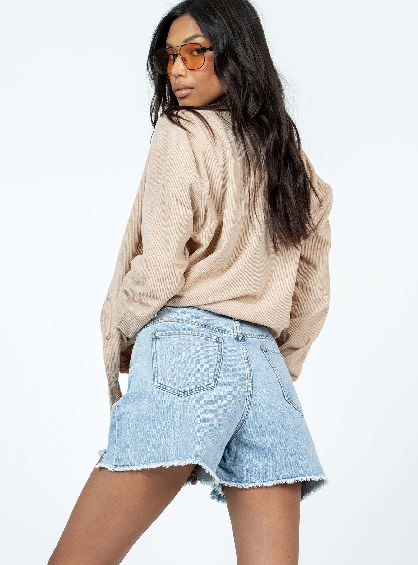 Kaylan Light Wash Frayed Shorts Denim