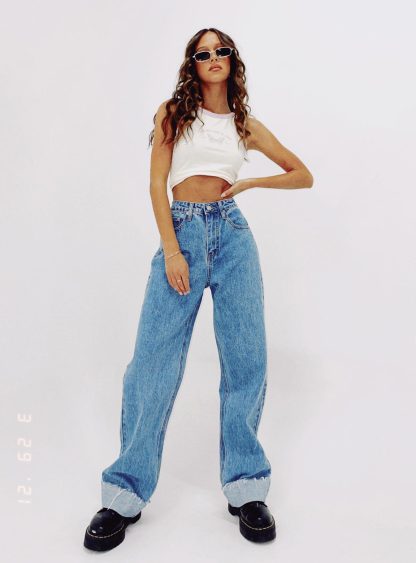 Ollie Straight Leg Jean Mid Wash Denim