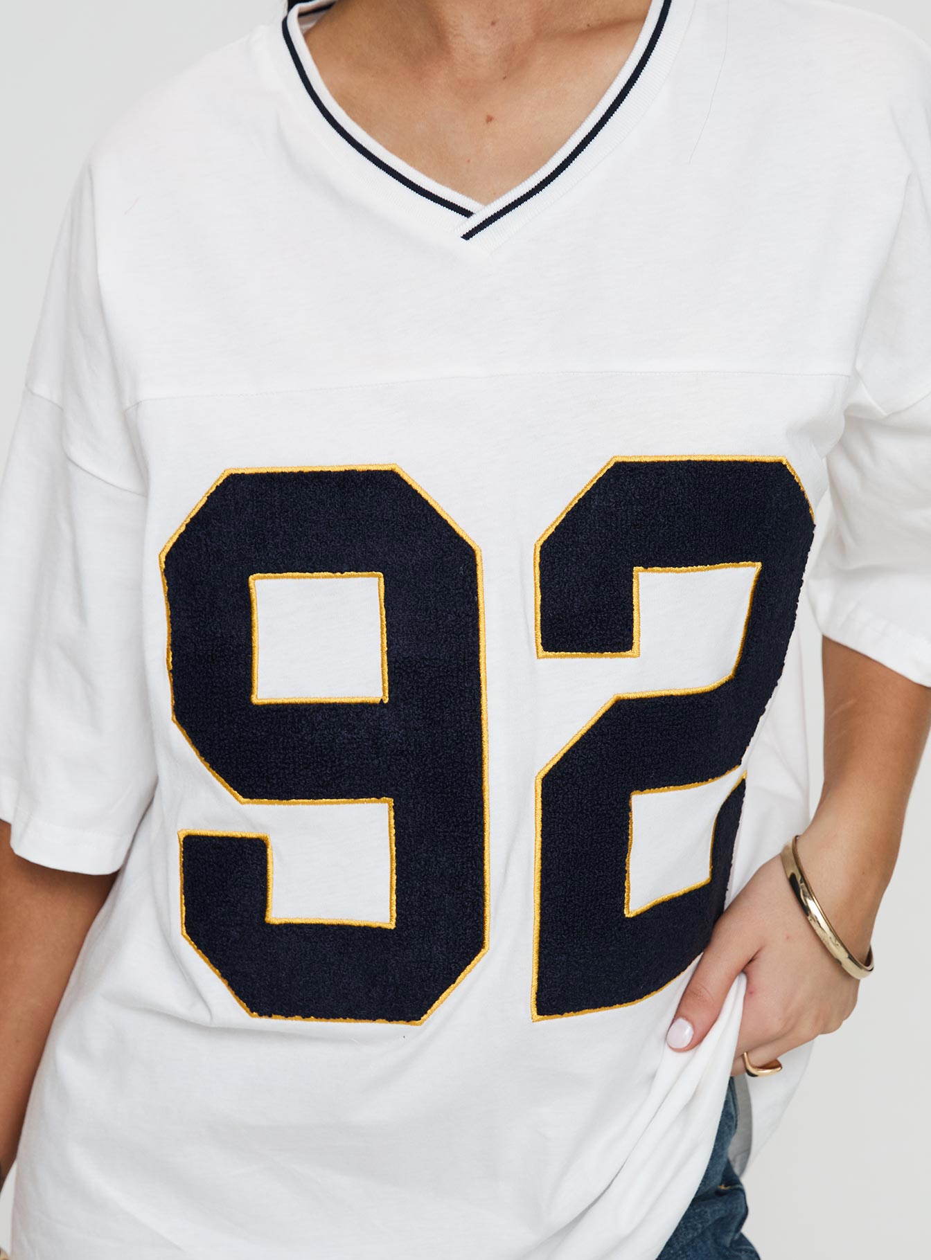 92 Charm Top White-Artabri
