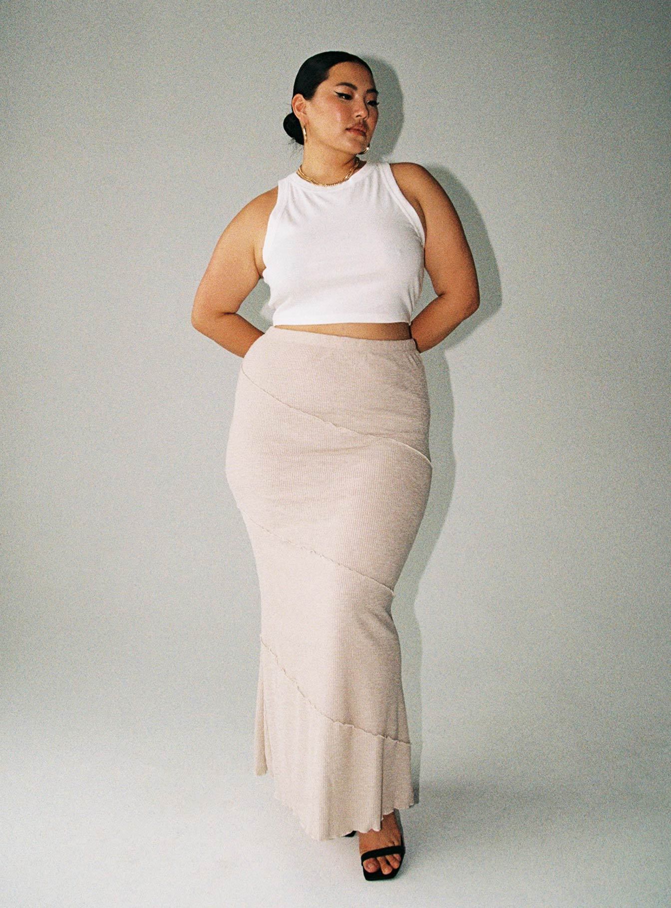 Classic Tank Top White Curve